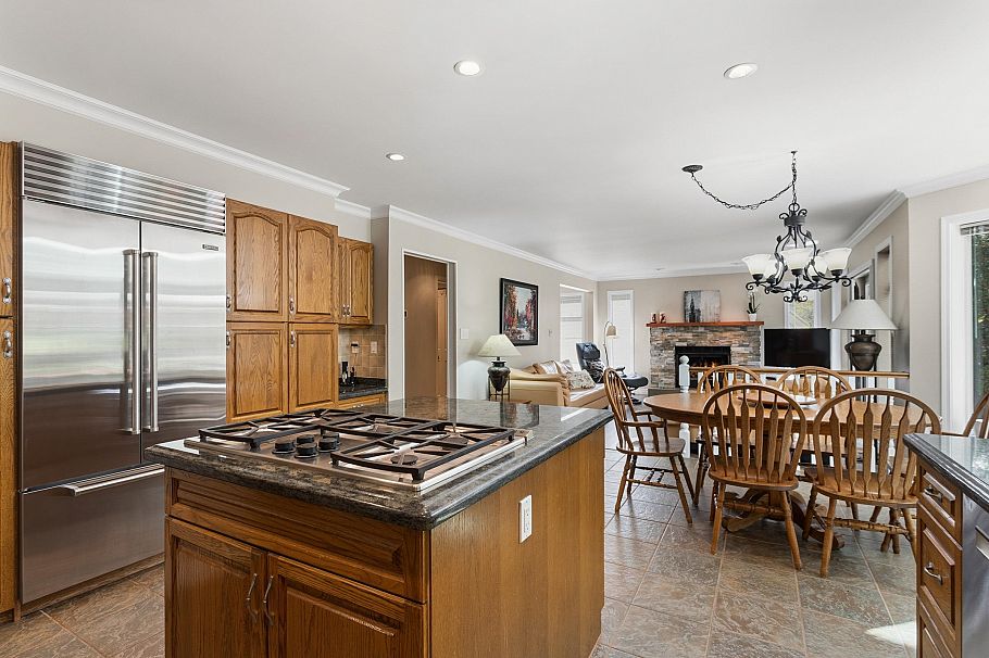 2465 Berton Place North Vancouver, BC - 9