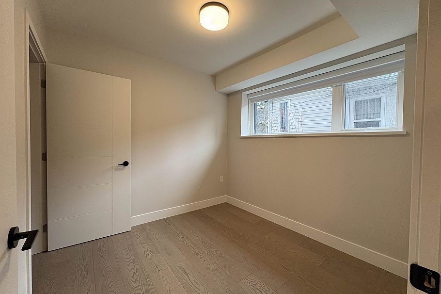 125 W 41st Avenue Vancouver, BC - 11