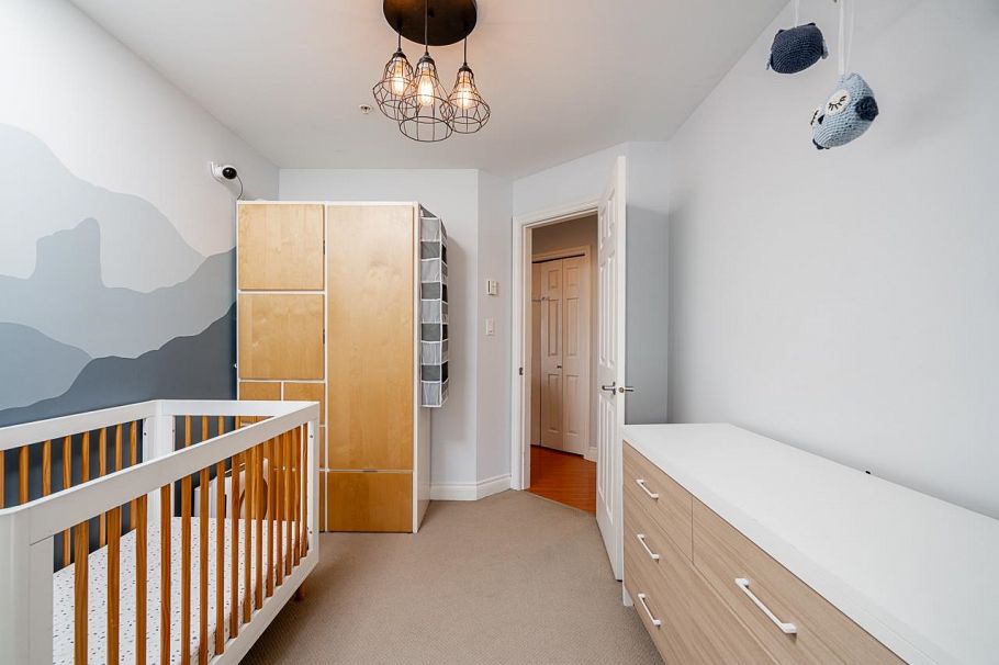 401 128 W 21st Street North Vancouver, BC - 17