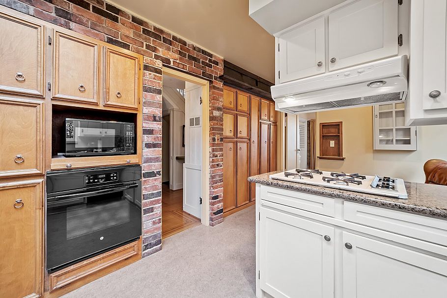 3537 W 31st Avenue Vancouver, BC - 16