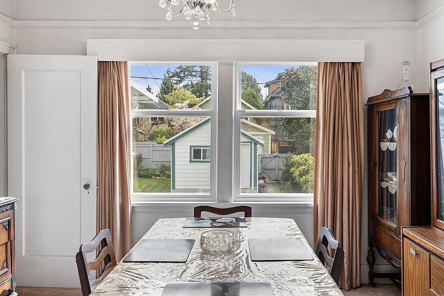 2578 Oxford Street Vancouver, BC - 5