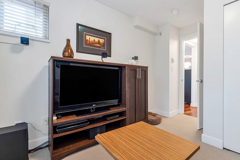 102 736 W 14th Avenue Vancouver, BC - 24