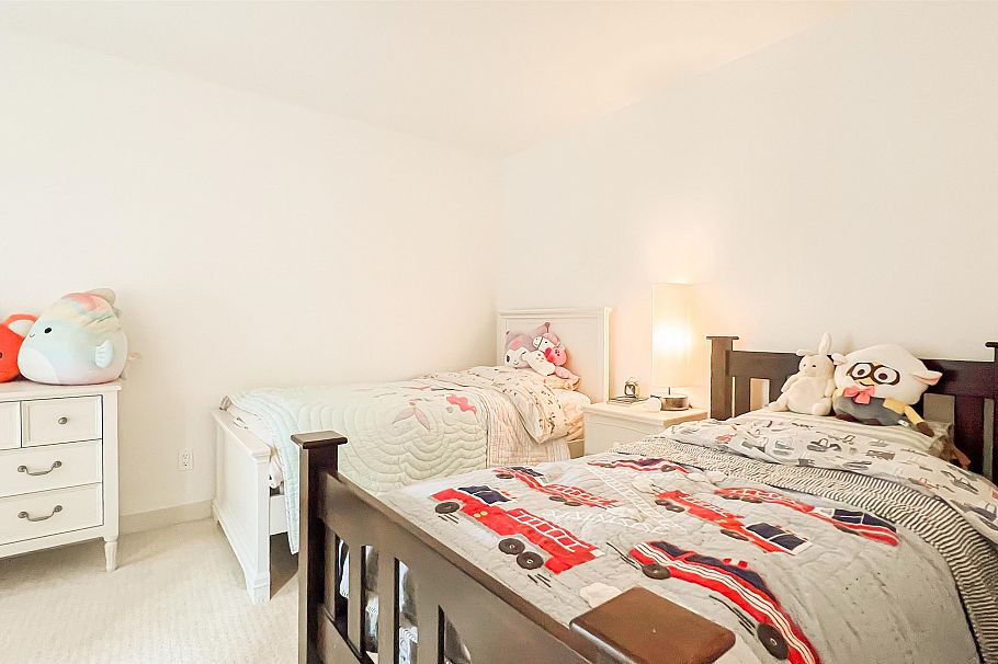 1133 W Cordova Street Vancouver, BC - 23