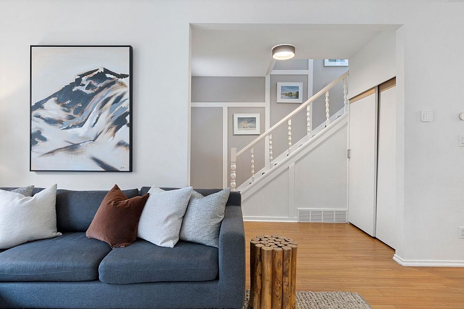 261 E 4th Street North Vancouver, BC - 7