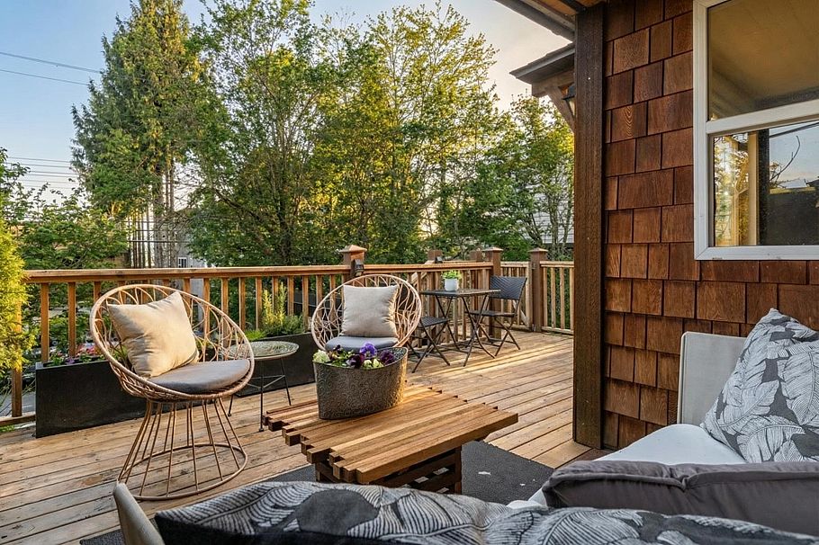 261 E 4th Street North Vancouver, BC - 31