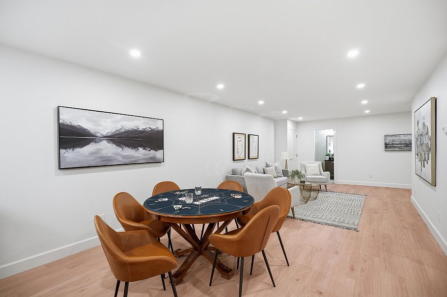 690 E Windsor Road North Vancouver, BC - 32