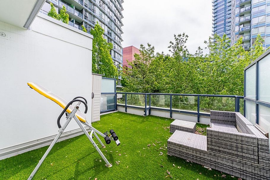 938 Beatty Street Vancouver, BC - 31