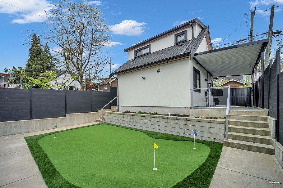 2796 E 4th Avenue Vancouver, BC - 38