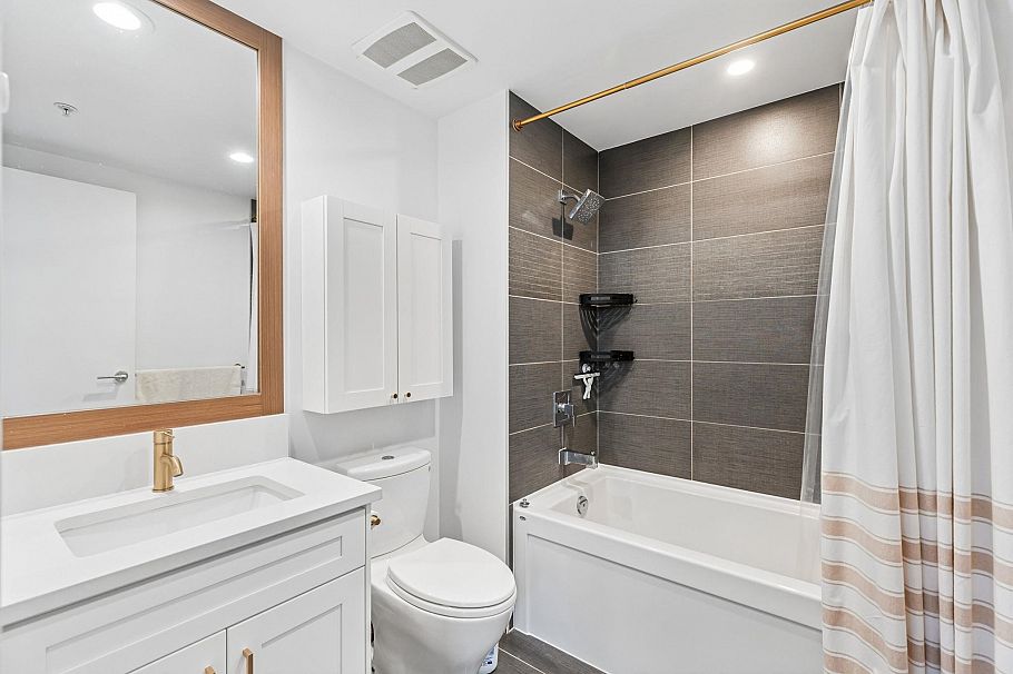 101 2077 Rosser Avenue Burnaby, BC - 18