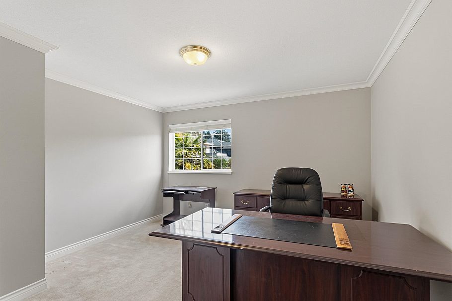 2465 Berton Place North Vancouver, BC - 28