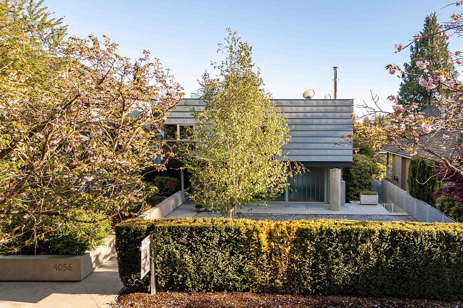 4056 W 36th Avenue Vancouver, BC - 1