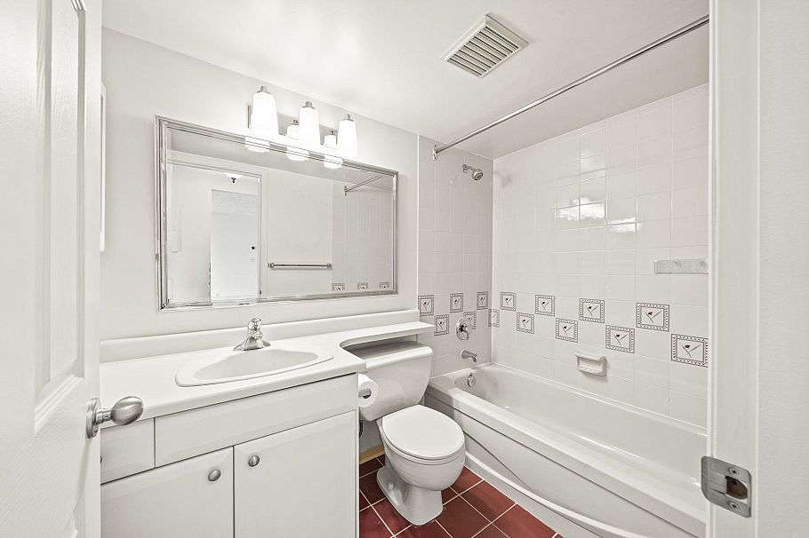 504 518 Moberly Road Vancouver, BC - 20