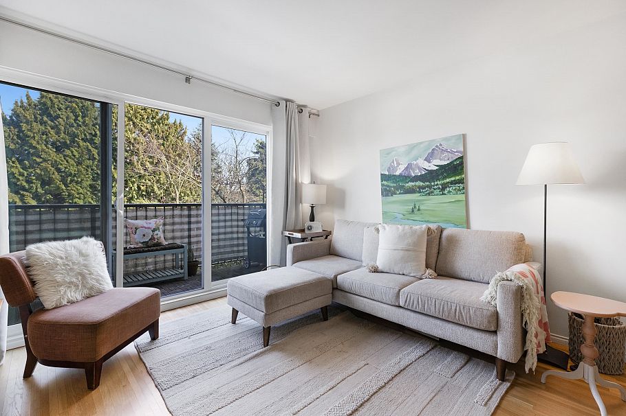 303 2125 W 2nd Avenue Vancouver, BC - 2