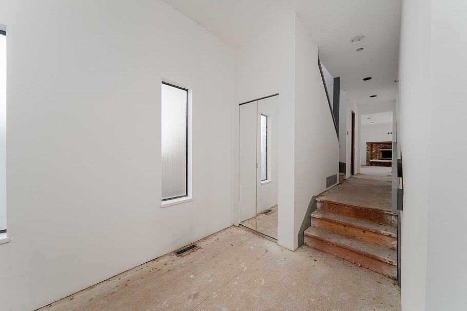 3974 W 10th Avenue Vancouver, BC - 16