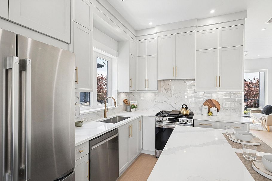 2 1005 E 55th Avenue Vancouver, BC - 12