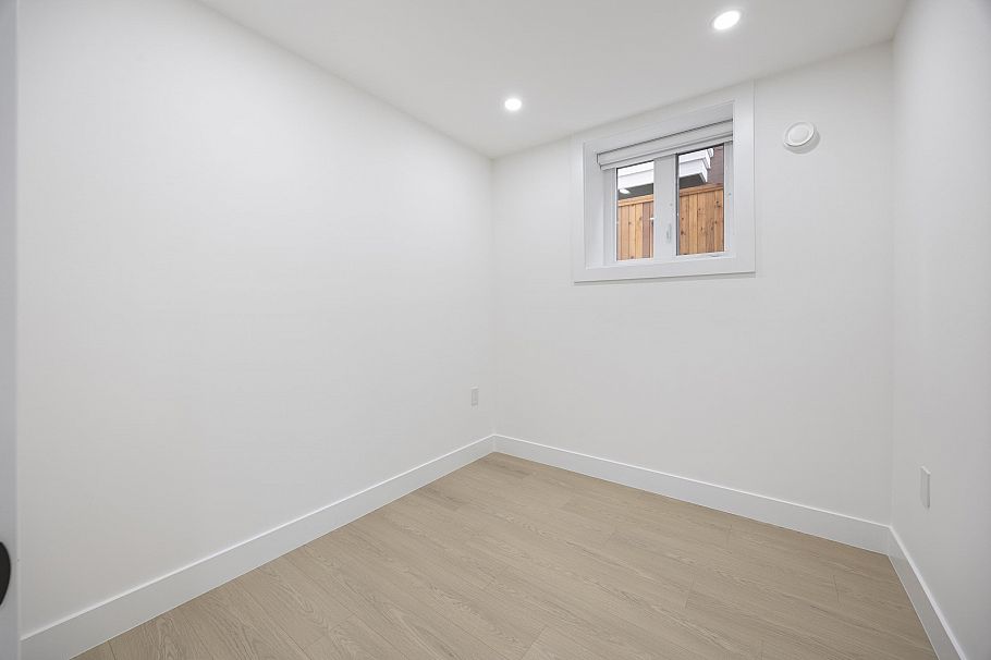 1 7361 Fraser Street Vancouver, BC - 30