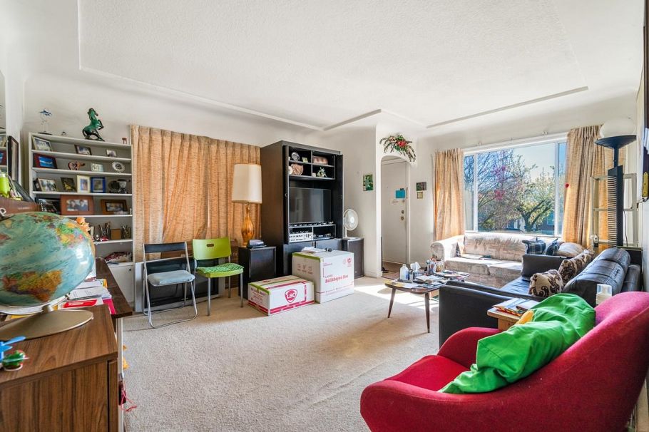 3383 Wellington Avenue Vancouver, BC - 3