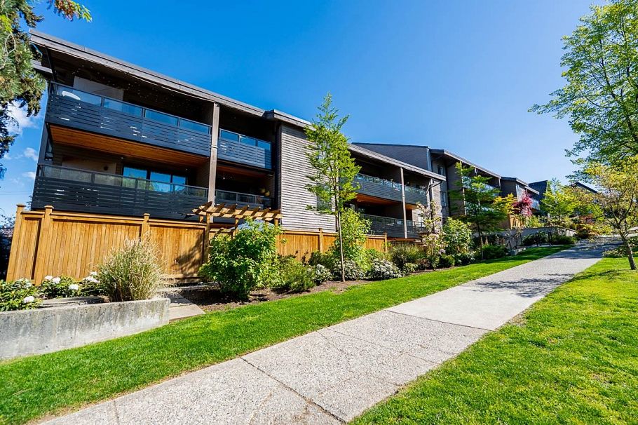 206 1549 Kitchener Street Vancouver, BC - 3