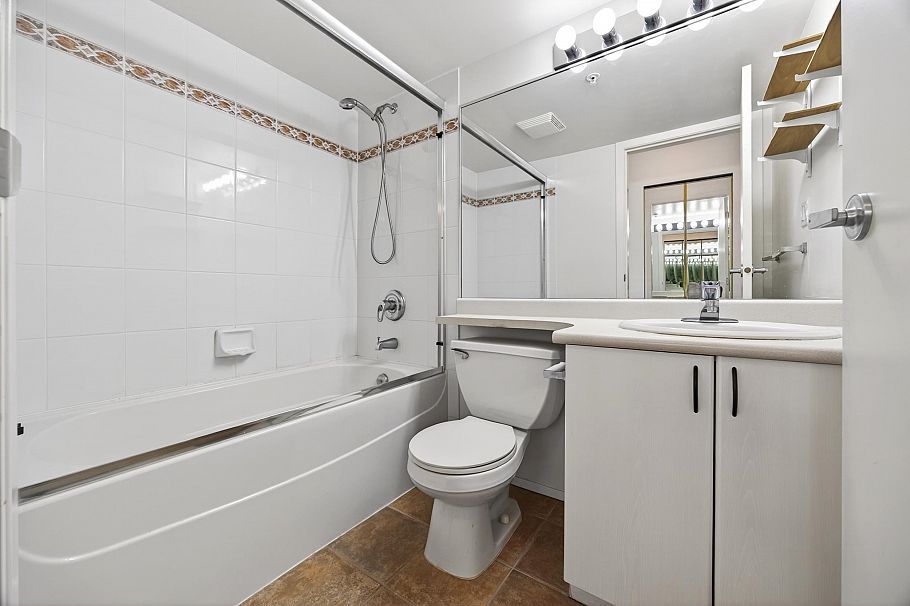 1001 2733 Chandlery Place Vancouver, BC - 17