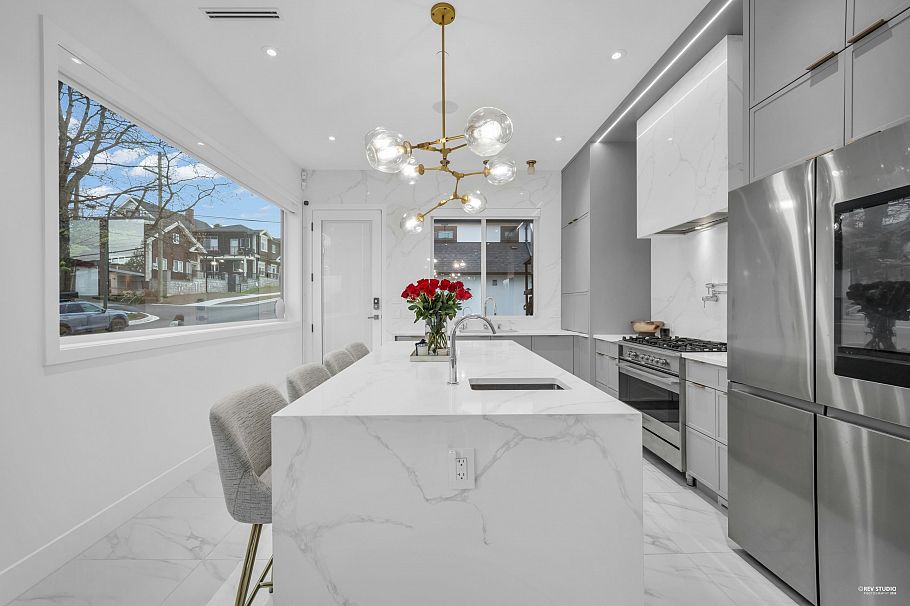 2796 E 4th Avenue Vancouver, BC - 20