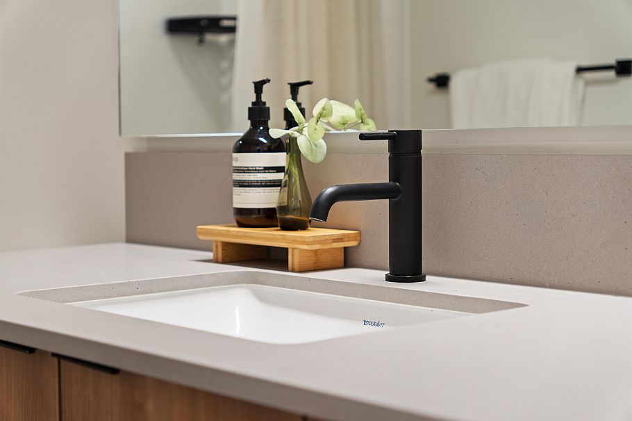 23 533 E 3rd Street North Vancouver, BC - 25