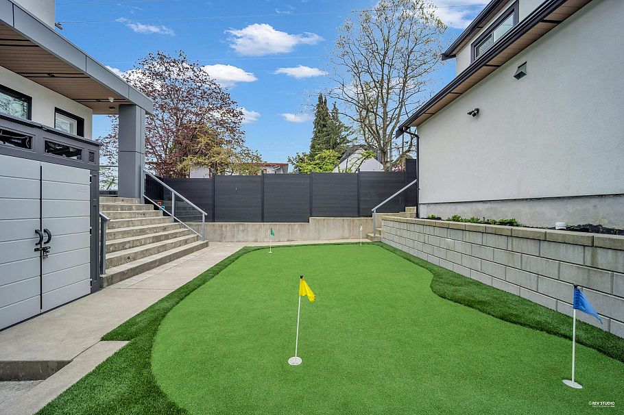 2796 E 4th Avenue Vancouver, BC - 37