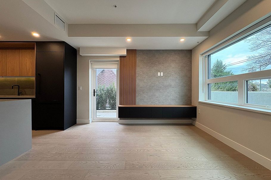 125 W 41st Avenue Vancouver, BC - 3