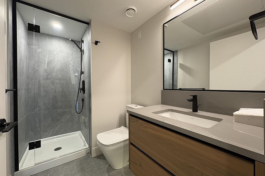 125 W 41st Avenue Vancouver, BC - 12