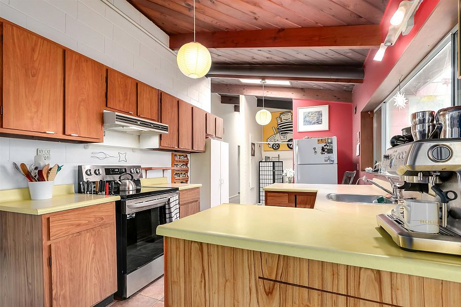 957 Essex Road North Vancouver, BC - 8