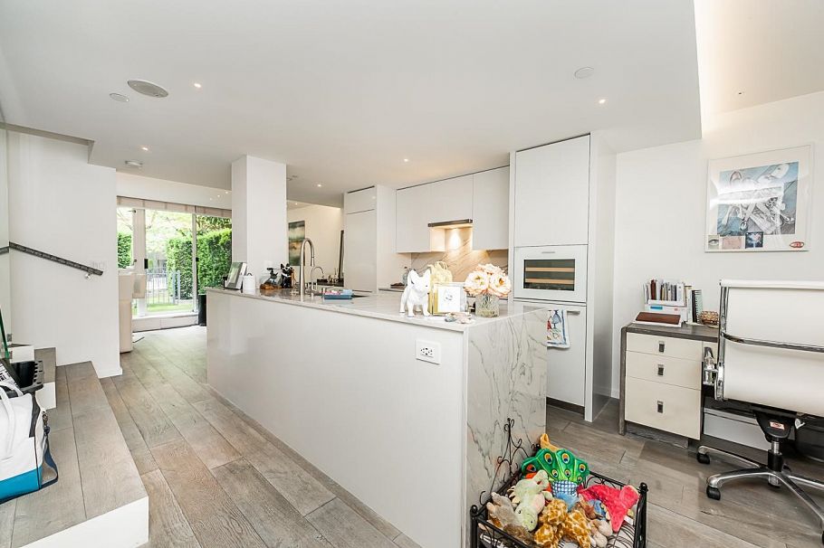 938 Beatty Street Vancouver, BC - 5