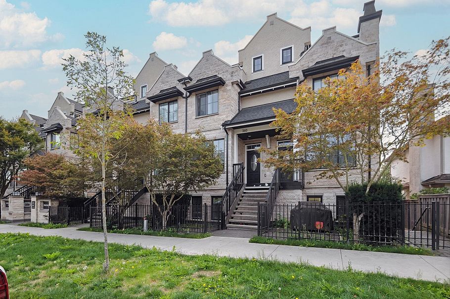 352 W 62nd Avenue Vancouver, BC - 28