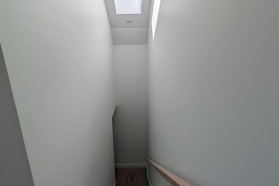 918 E 16th Avenue Vancouver, BC - 9