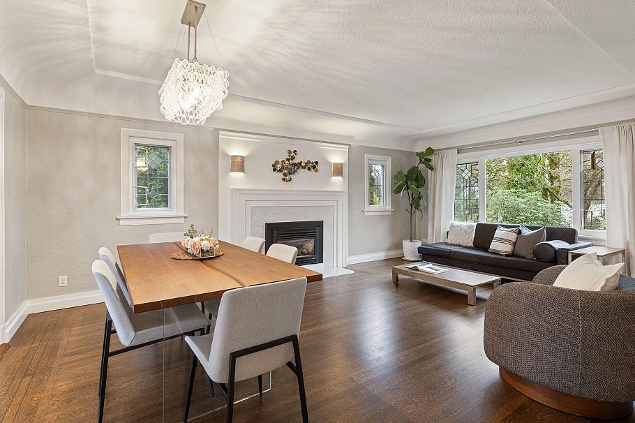 2907 W 30th Avenue Vancouver, BC - 1