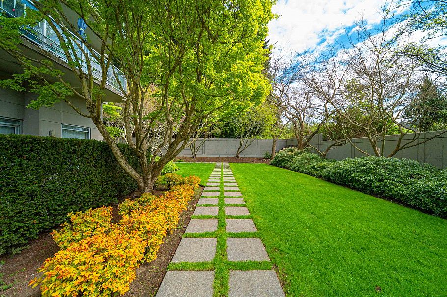 702 2688 West Mall Vancouver, BC - 32