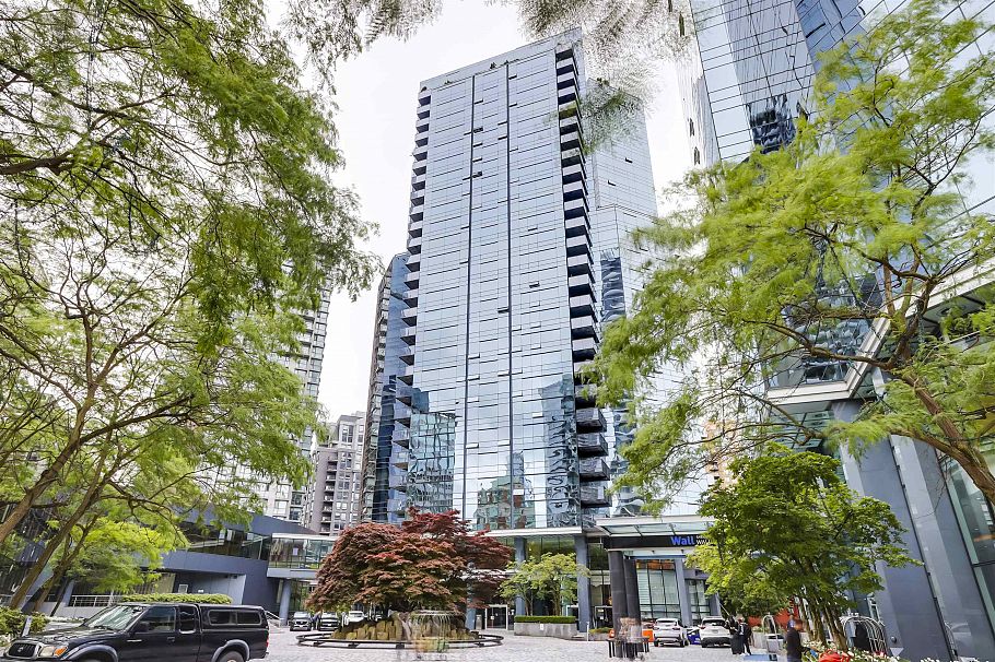 1404 1050 Burrard Street Vancouver, BC - 1