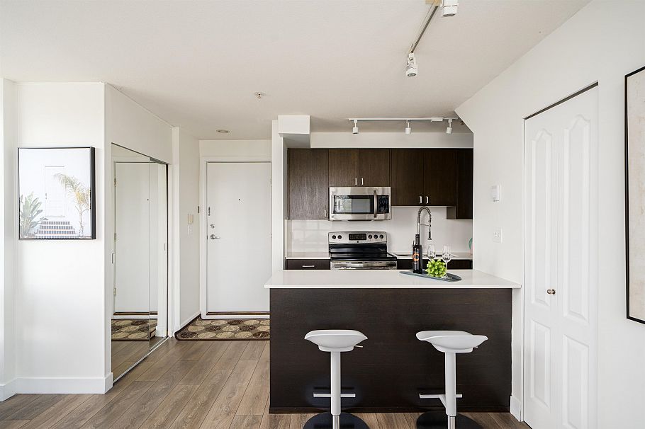 206 2190 W 5th Avenue Vancouver, BC - 9