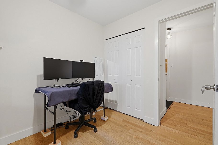 1 1606 W 10th Avenue Vancouver, BC - 17