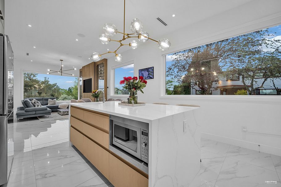 2796 E 4th Avenue Vancouver, BC - 19