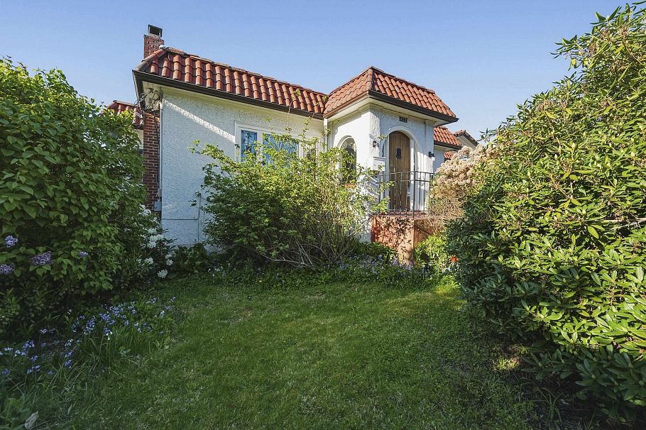 433 E 48th Avenue Vancouver, BC - 7