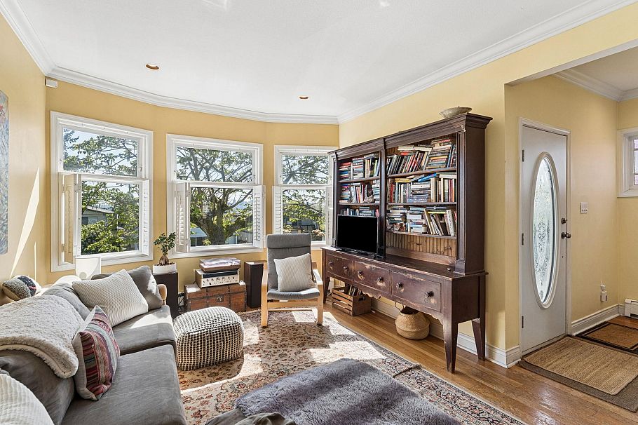 408 E 2nd Street North Vancouver, BC - 4