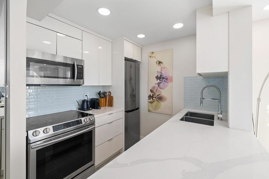 1601 2004 Fullerton Avenue North Vancouver, BC - 5