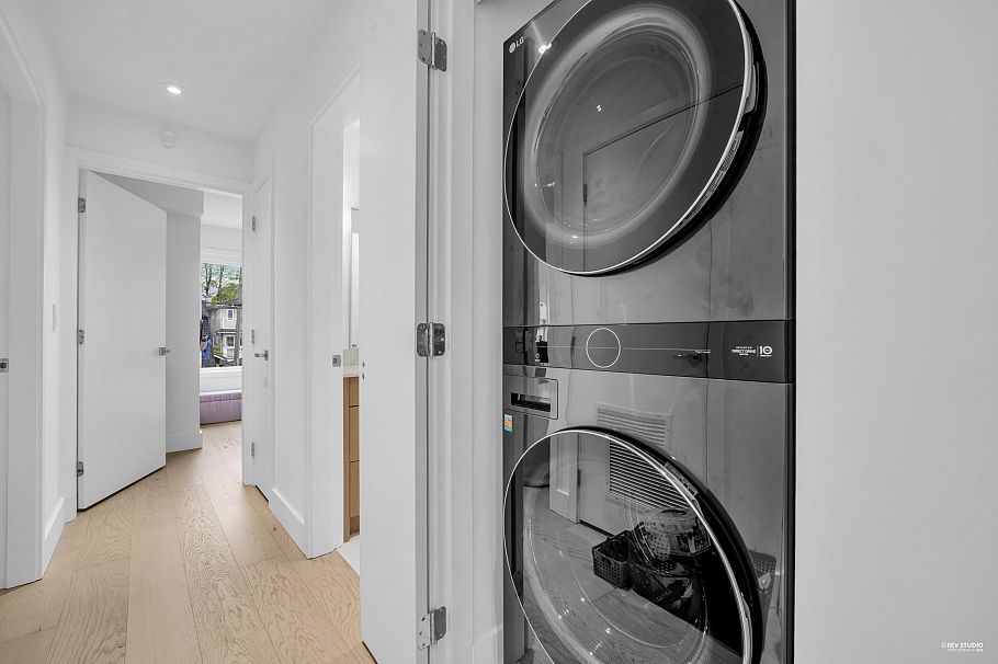 2796 E 4th Avenue Vancouver, BC - 31