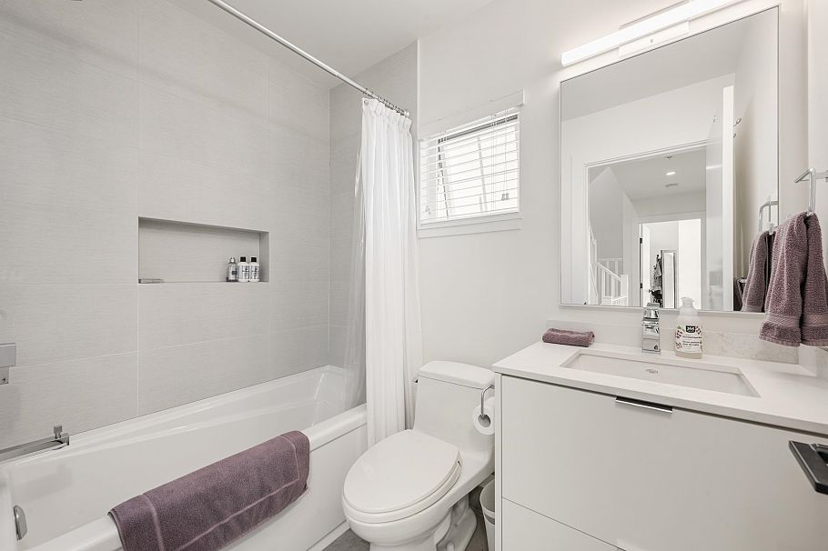 1823 Napier Street Vancouver, BC - 21