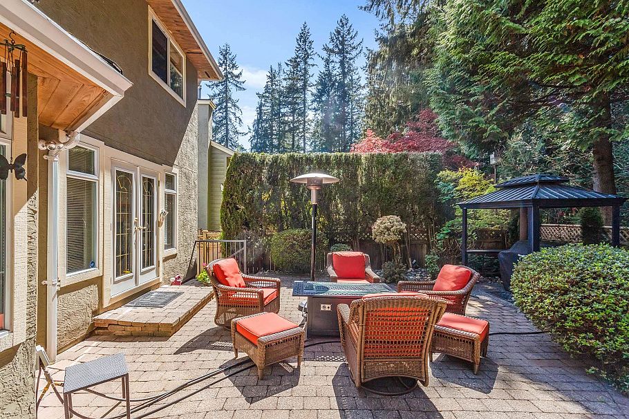 2465 Berton Place North Vancouver, BC - 34