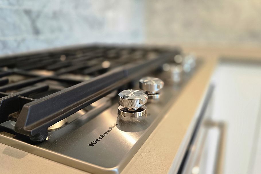 402 110 E 17th Street North Vancouver, BC - 7