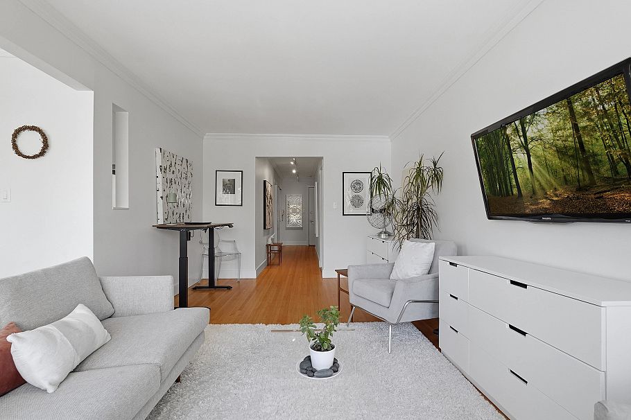 8 2255 W 40th Avenue Vancouver, BC - 3