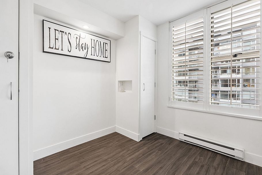 2002 989 Richards Street Vancouver, BC - 11