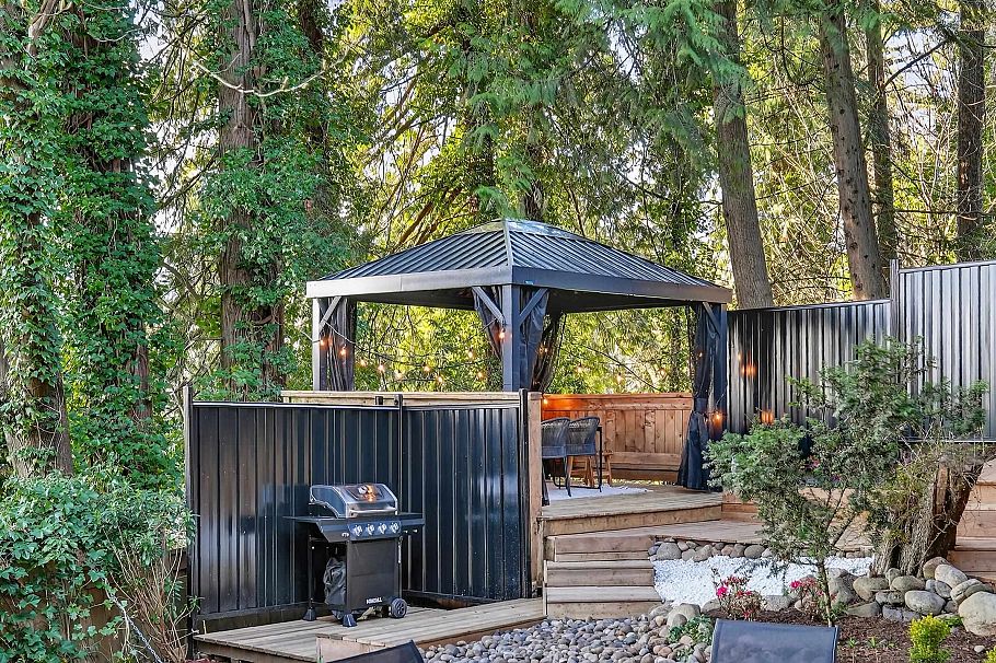 2221 Bowser Avenue North Vancouver, BC - 35