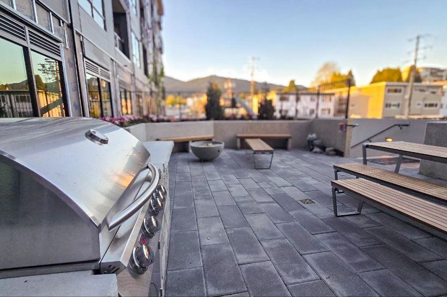 402 110 E 17th Street North Vancouver, BC - 20