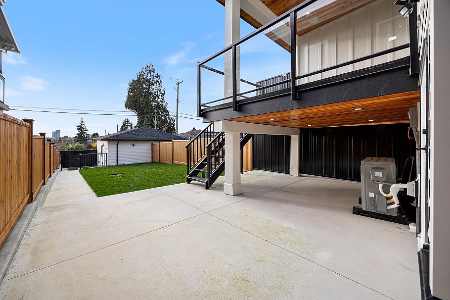 1 7361 Fraser Street Vancouver, BC - 36
